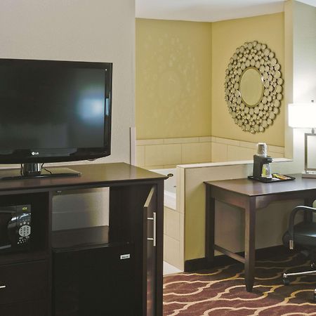 La Quinta Inn & Suites By Wyndham Lv Tropicana Stadium Las Vegas Extérieur photo