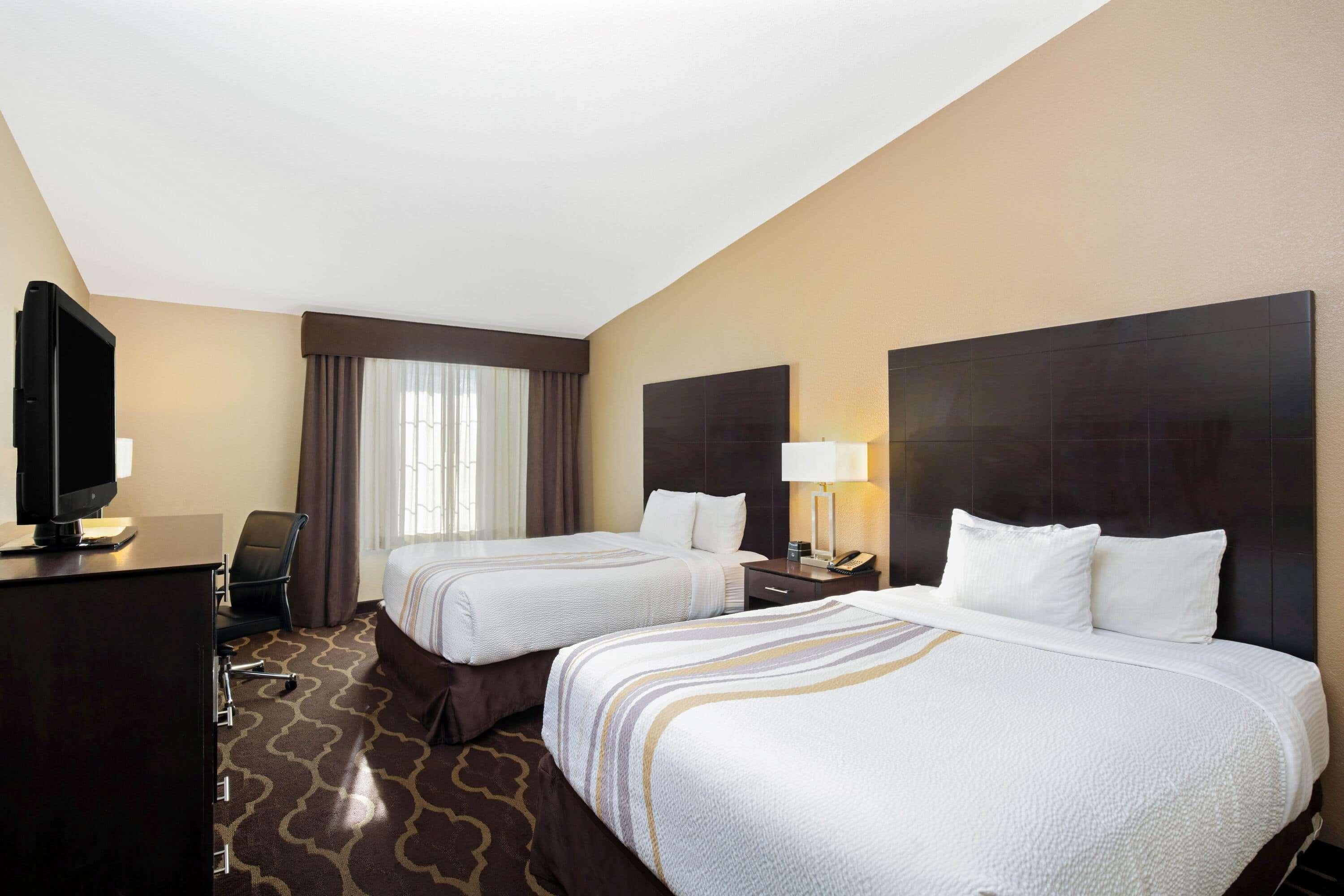 La Quinta Inn & Suites By Wyndham Lv Tropicana Stadium Las Vegas Extérieur photo