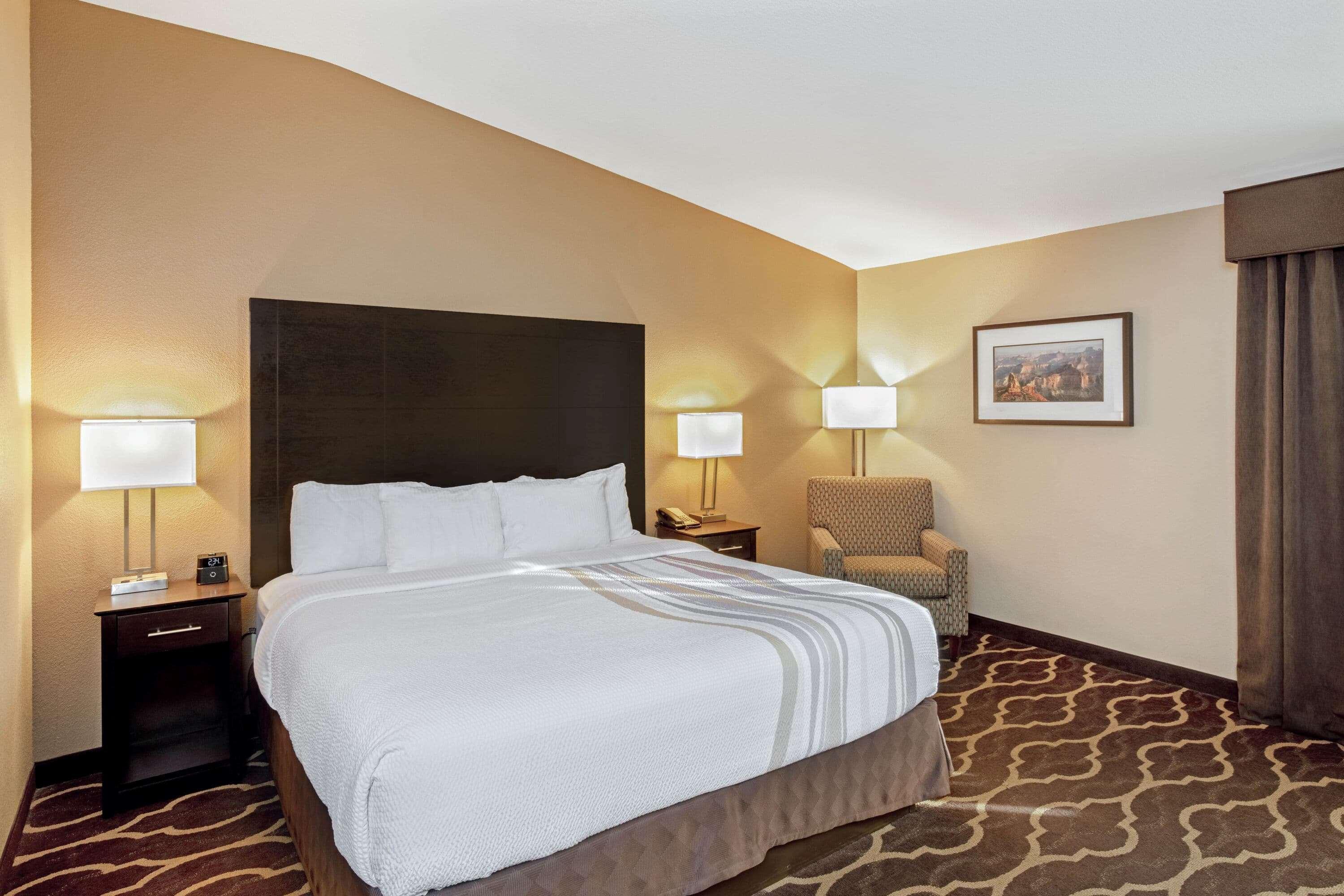 La Quinta Inn & Suites By Wyndham Lv Tropicana Stadium Las Vegas Extérieur photo