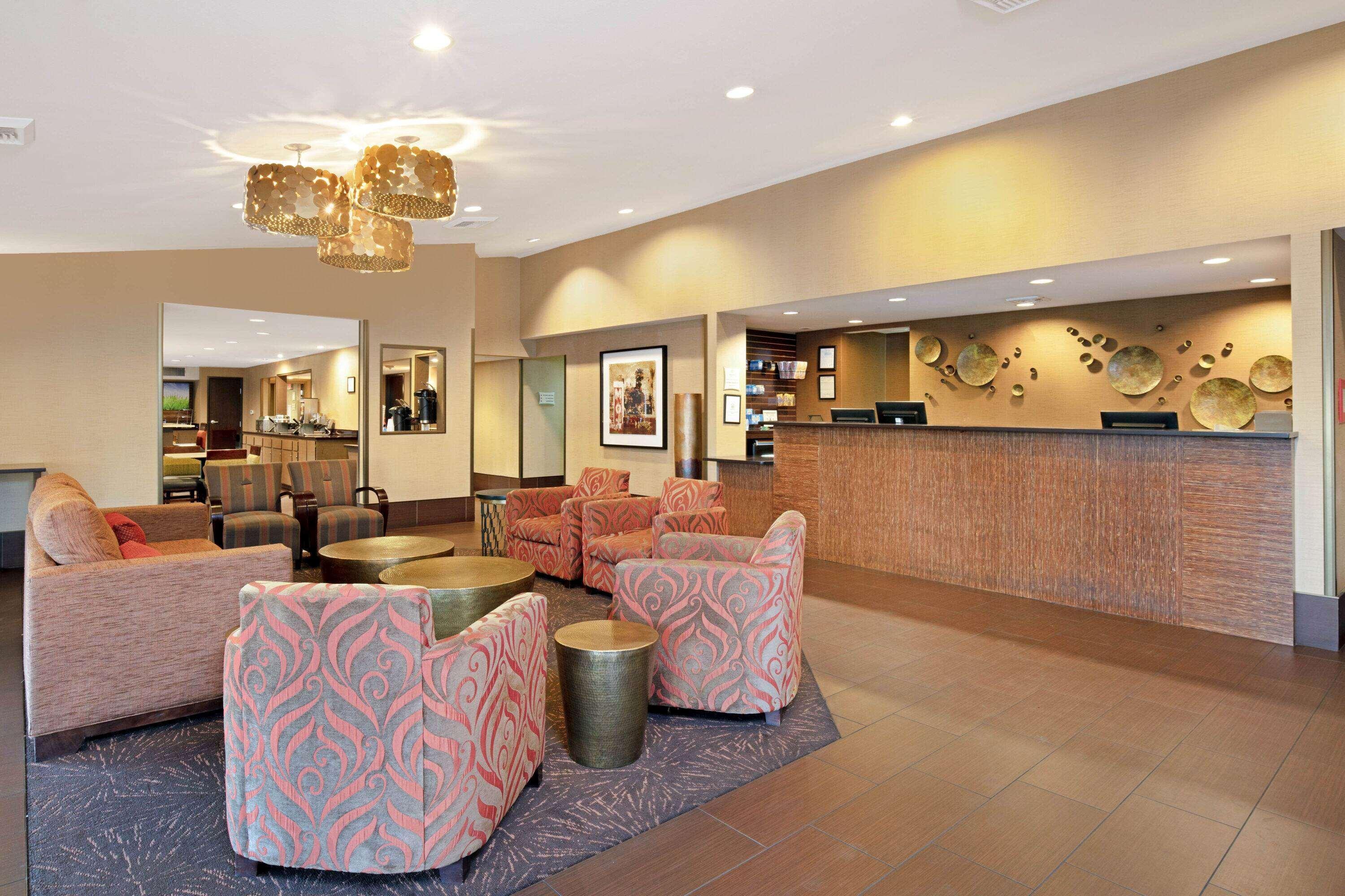 La Quinta Inn & Suites By Wyndham Lv Tropicana Stadium Las Vegas Extérieur photo