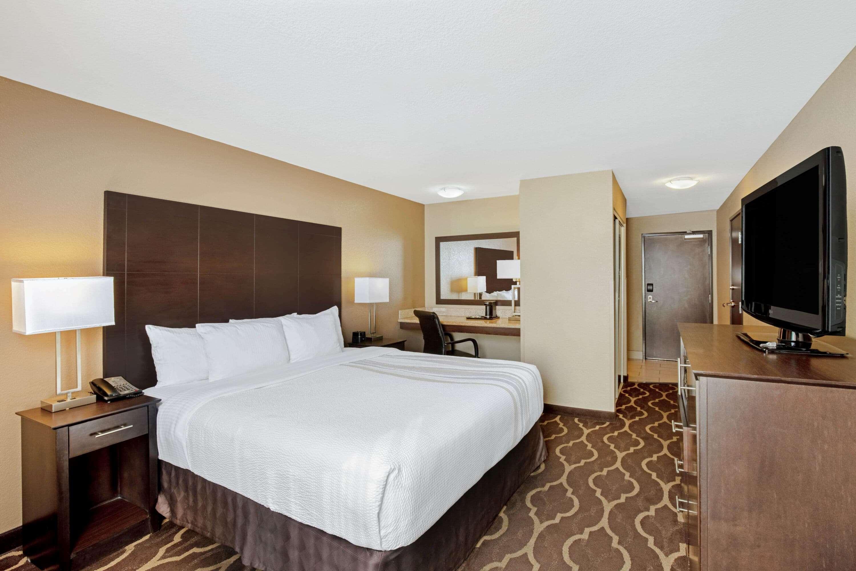 La Quinta Inn & Suites By Wyndham Lv Tropicana Stadium Las Vegas Extérieur photo